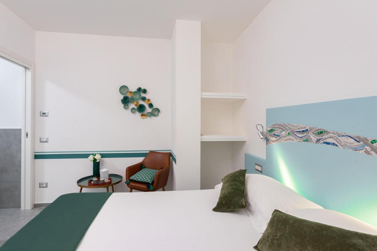 Hotel Little Square Arona Zewnętrze zdjęcie