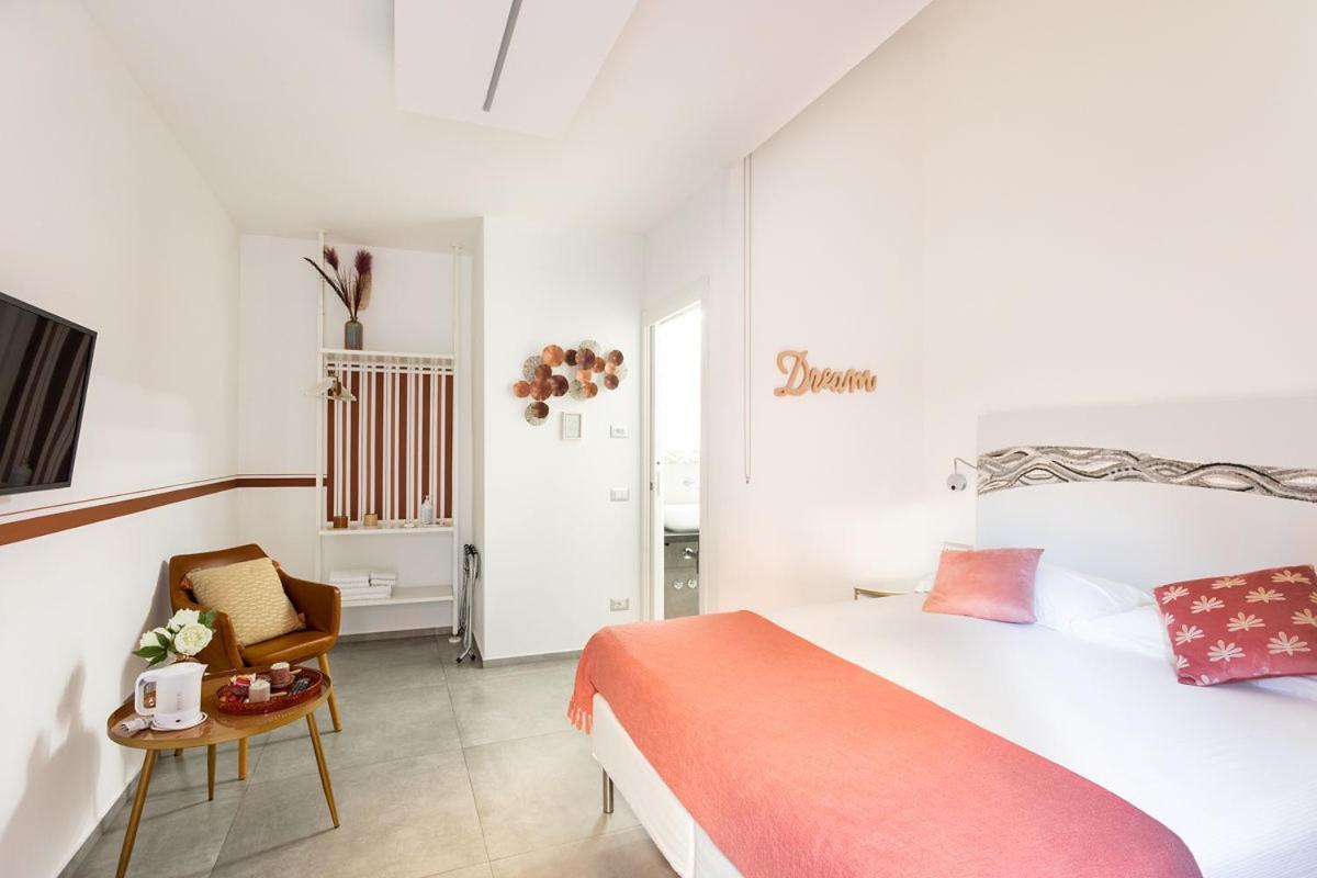 Hotel Little Square Arona Zewnętrze zdjęcie