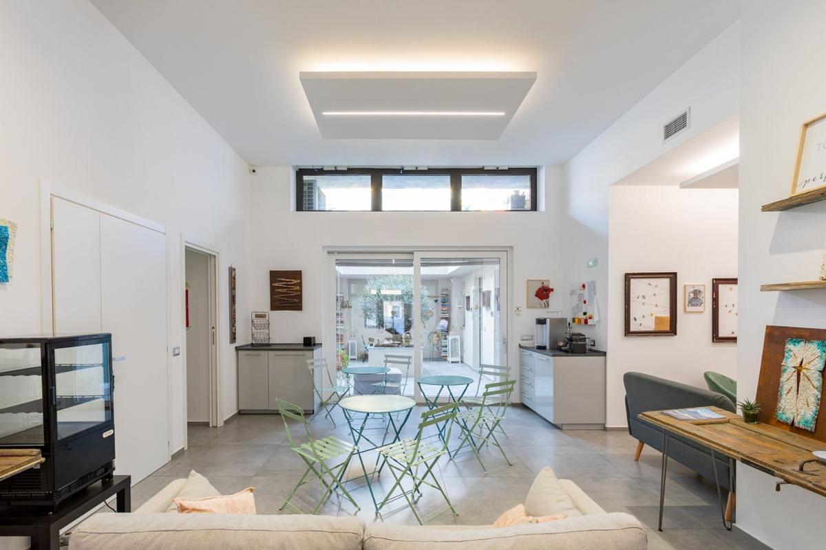 Hotel Little Square Arona Zewnętrze zdjęcie